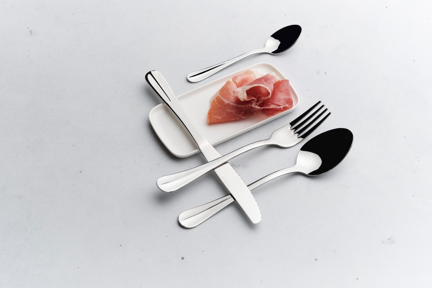 Основна лъжица - Frances Lacassa