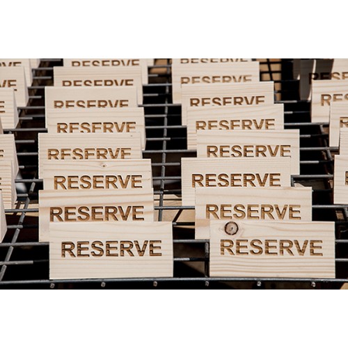 Дървена табелка  RESERVE 